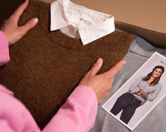 OUTFITTERY Box von Stylist*in zusammengestellt